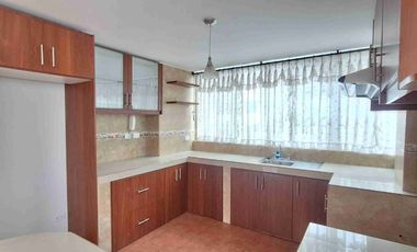 Casa Rentera con 2 departamentos en el norte de Quito sector Mastodontes precio de Oportunidad y excelente rentabilidad