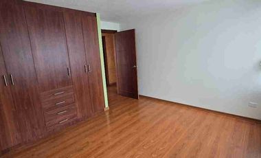 Casa Rentera con 2 departamentos en el norte de Quito sector Mastodontes precio de Oportunidad y excelente rentabilidad