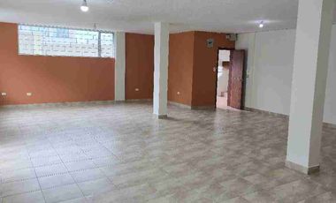 Casa Rentera con 2 departamentos en el norte de Quito sector Mastodontes precio de Oportunidad y excelente rentabilidad