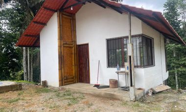 Vendo Hacienda de 3 hectáreas con restaurante en Puerto Quito, Pichincha , Ecuador.