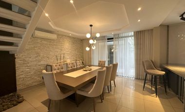 ALQUILER MODERNA CASA TOTALMENTE AMOBLADA SECTOR   TORNERO