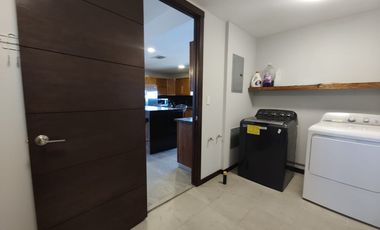 Exclusivo Depto Amueblado de 1 Recámara en Torre Cénit con Espectacular Vista al Campo Golf