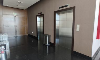 Exclusivo Depto Amueblado de 1 Recámara en Torre Cénit con Espectacular Vista al Campo Golf