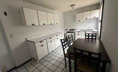 CASA/OFICINA SOBRE EL CORREDOR DEL BAJÍO! EXCELENTE UBICACIÓN!