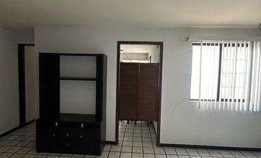 CASA/OFICINA SOBRE EL CORREDOR DEL BAJÍO! EXCELENTE UBICACIÓN!
