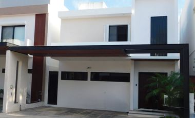 Casa en renta sin amueblar en aqua residencial, Cancún q. roo