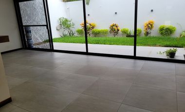 Casa en renta sin amueblar en aqua residencial, Cancún q. roo