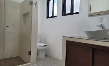 Casa en renta sin amueblar en aqua residencial, Cancún q. roo