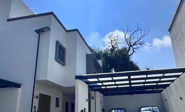 RENTA EN METEPEC, CASA NUEVA, MODERNA, EXCELENTE UBICACION