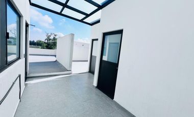 RENTA EN METEPEC, CASA NUEVA, MODERNA, EXCELENTE UBICACION
