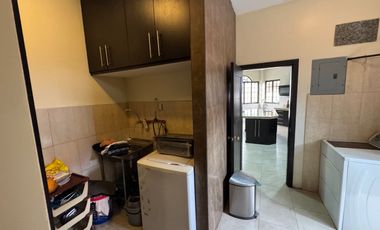 En venta casa de 5 dormitorios en Urb.Aquamarina en la vía Samborondón km 1.