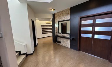En venta casa de 5 dormitorios en Urb.Aquamarina en la vía Samborondón km 1.