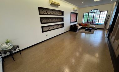 En venta casa de 5 dormitorios en Urb.Aquamarina en la vía Samborondón km 1.