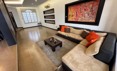En venta casa de 5 dormitorios en Urb.Aquamarina en la vía Samborondón km 1.