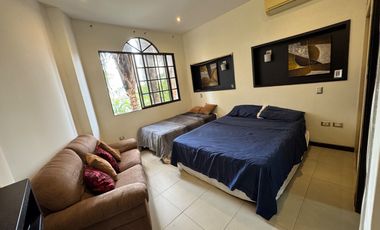 En venta casa de 5 dormitorios en Urb.Aquamarina en la vía Samborondón km 1.