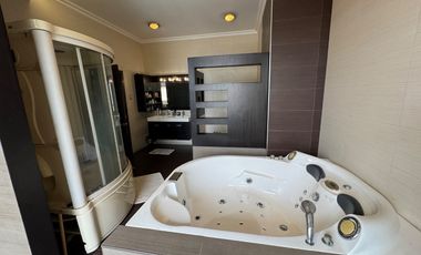 En venta casa de 5 dormitorios en Urb.Aquamarina en la vía Samborondón km 1.