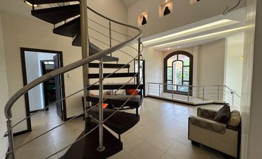 En venta casa de 5 dormitorios en Urb.Aquamarina en la vía Samborondón km 1.