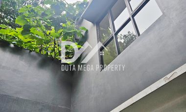 Dijual cepat rumah baru di Nusaloka BSD Tangerang