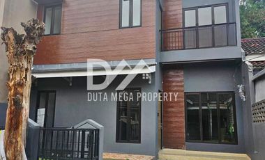 Dijual cepat rumah baru di Nusaloka BSD Tangerang