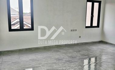 Dijual cepat rumah baru di Nusaloka BSD Tangerang