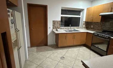 SE RENTA CASA EN VISTAS DEL TULE 1 DE UN PISO
