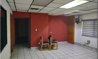 SE RENTA OFICINA SEÑORIAL
