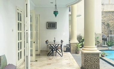 FOR RENT RUMAH SIAP HUNI COCOK UNTUK HUNIAN DAN KANTOR DI BANGKA - KEMANG JAKARTA SELATAN