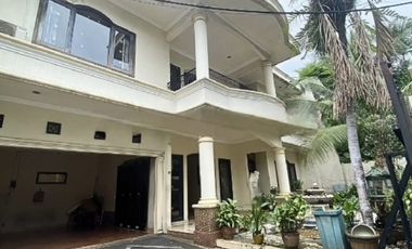 FOR RENT RUMAH SIAP HUNI COCOK UNTUK HUNIAN DAN KANTOR DI BANGKA - KEMANG JAKARTA SELATAN