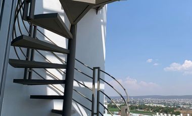 SE RENTA EXCELENTE PENTHOUSE EN FIRENZE TERRANOVA $23,000
