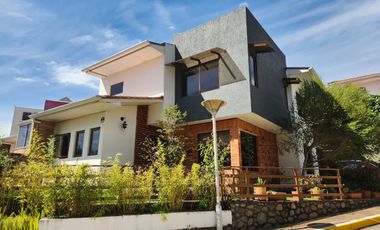 En venta: casa ideal para familias, cerca del Colegio Santana y Racar Shopping