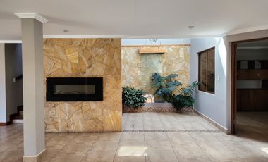 En venta: casa ideal para familias, cerca del Colegio Santana y Racar Shopping