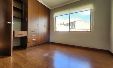 En venta: casa ideal para familias, cerca del Colegio Santana y Racar Shopping