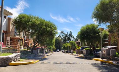 En venta: casa ideal para familias, cerca del Colegio Santana y Racar Shopping