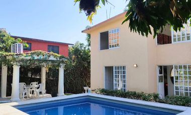 Casa en venta en Temixco Morelos, en Fraccionamiento Las Brisas