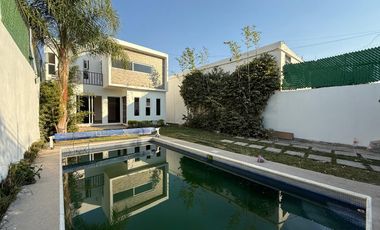 VENTA DE CASA EN JARDINES DE TLAYACAPAN