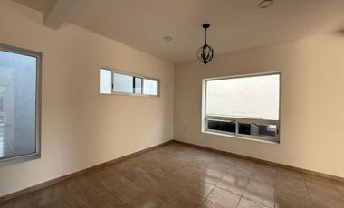 VENTA DE CASA EN JARDINES DE TLAYACAPAN