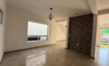 VENTA DE CASA EN JARDINES DE TLAYACAPAN
