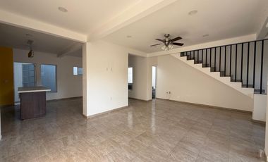 VENTA DE CASA EN JARDINES DE TLAYACAPAN