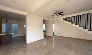 VENTA DE CASA EN JARDINES DE TLAYACAPAN
