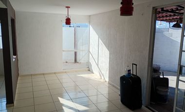 Bonita casa en venta en Real del Márques con excedente