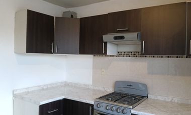 Bonita casa en venta en Real del Márques con excedente