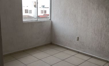 Bonita casa en venta en Real del Márques con excedente