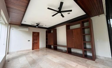 HERMOSA RESIDENCIA EN RENTA, YUCATÁN COUNTRY CLUB, ACCESO A LAGO