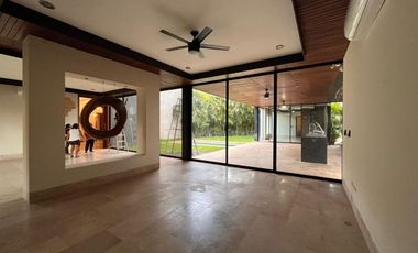 HERMOSA RESIDENCIA EN RENTA, YUCATÁN COUNTRY CLUB, ACCESO A LAGO