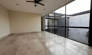 HERMOSA RESIDENCIA EN RENTA, YUCATÁN COUNTRY CLUB, ACCESO A LAGO