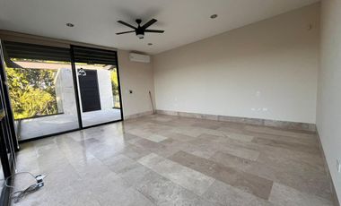 HERMOSA RESIDENCIA EN RENTA, YUCATÁN COUNTRY CLUB, ACCESO A LAGO