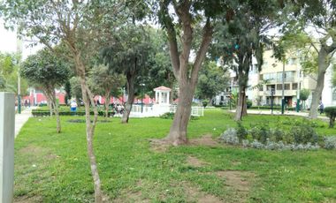 VENDO TERRENO 80M2. CON LICENCIA DE CONSTRUCCION, URB. LOS SAUCES SURQUILLO