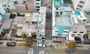 VENDO TERRENO 80M2. CON LICENCIA DE CONSTRUCCION, URB. LOS SAUCES SURQUILLO