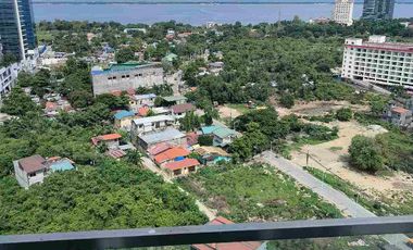 Condo for sale in Mactan Cebu, Mactan Newtown nice sea view
