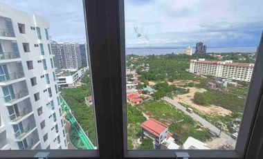 Condo for sale in Mactan Cebu, Mactan Newtown nice sea view